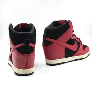 Nike Wmns Dunk Sky High 'Bred'